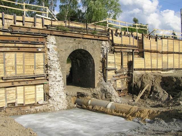 Sezimovo st, propustek u motrny, srpen 2007